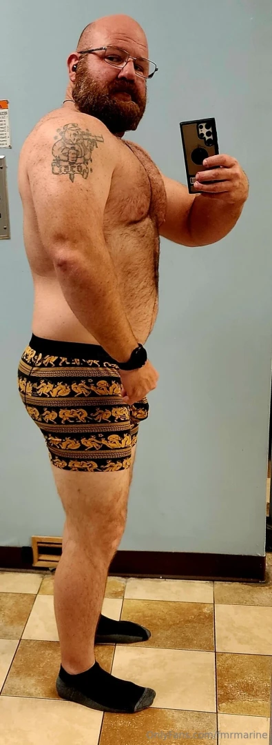 What s everybody getting into tonight i m doing some arms and then part 2 