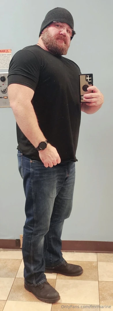 What s everybody getting into tonight of course i m at the gym doing 