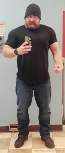 What s everybody getting into tonight of course i m at the gym doing part 3