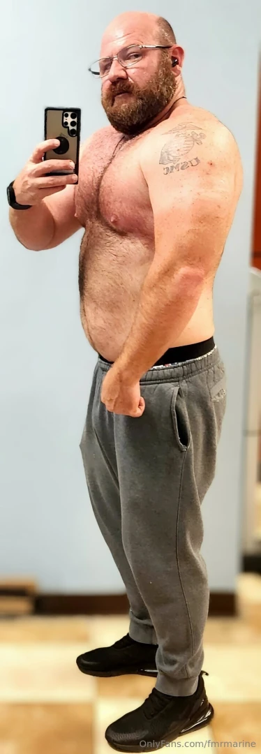 Great chest workout today and i m down to 263lbs not a bad sunday so 