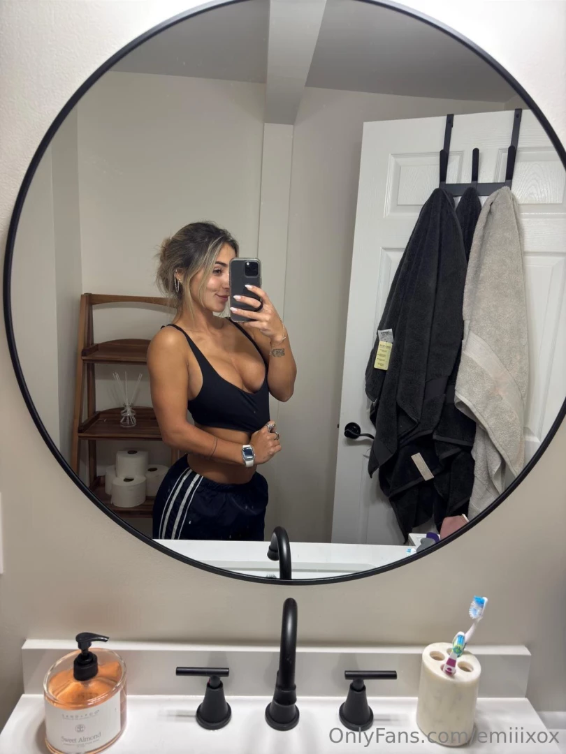 Do you like what you see in the mirror or should i come closer so you 