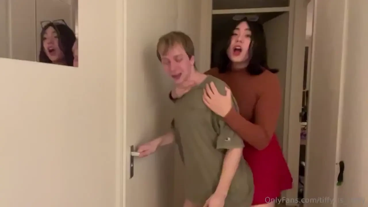 Velma solving the mystery of how tight shaggy s ass is 