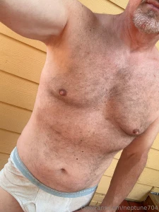 Dad shouldn t be working out in the yard alone today who s coming to