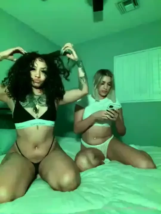 Stream started at 03 06 2021 04 55 am we liiiiiive jordanchelseamee 