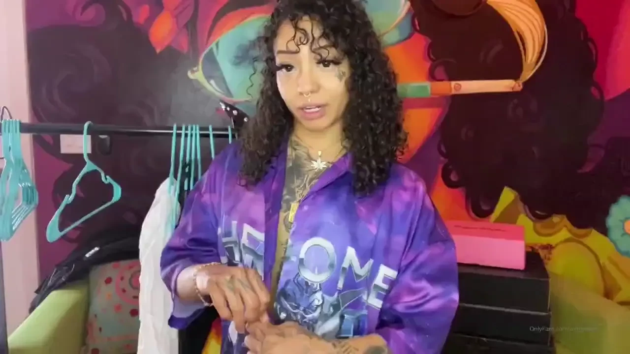 Part ii march 2020 dolls kill try on haul i need your help guys lmk 