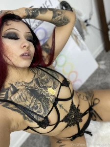 A or b i know my eyeliner fucked up whatev lol part 1