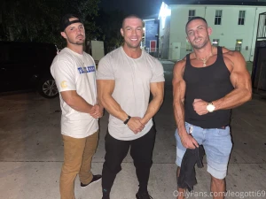 Watch me and derek jones rim the hell outa each other leogottix