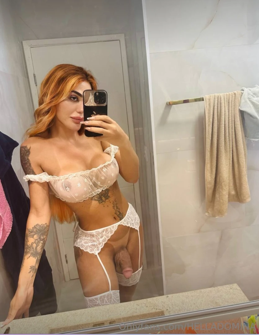 The trans-lady no-one can resist nbsp has the hottest welcome video 