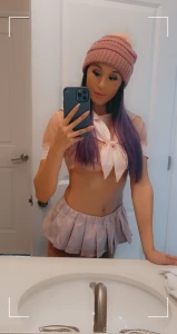 Kinda feeling cold wanna be my personal heater