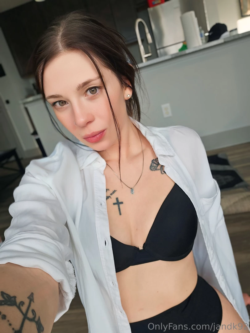 Hi hot new content coming soon alsooooo i have something i ve been part 3 