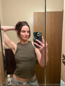 Long ass work day tip here to see me flash you before my steaming hot