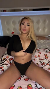 Kissable lips part 6