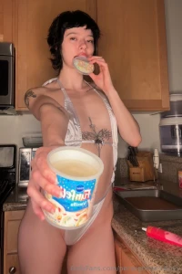 Yes it s me again and i m back woooo let me know if you want to watch