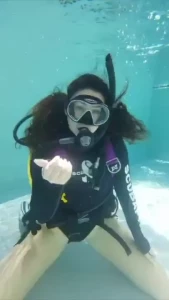 Omg i think the pool cleaner likes you will you give her a tip