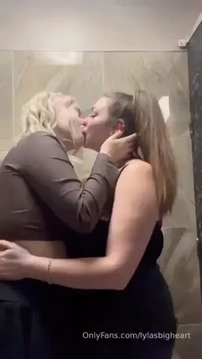 Chloe and i couldn t keep our hands off eachother when we went out to 