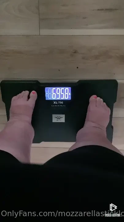 A lil friday weigh-in and comparison photo 2019-2023 guys i did not 