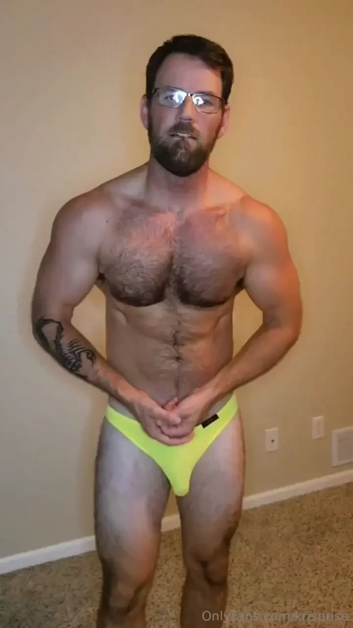 10 minutes of me showing off and jo do you like my yellow undies 