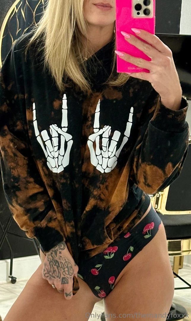 Who doesn t love some ass and titties swipe part 1 