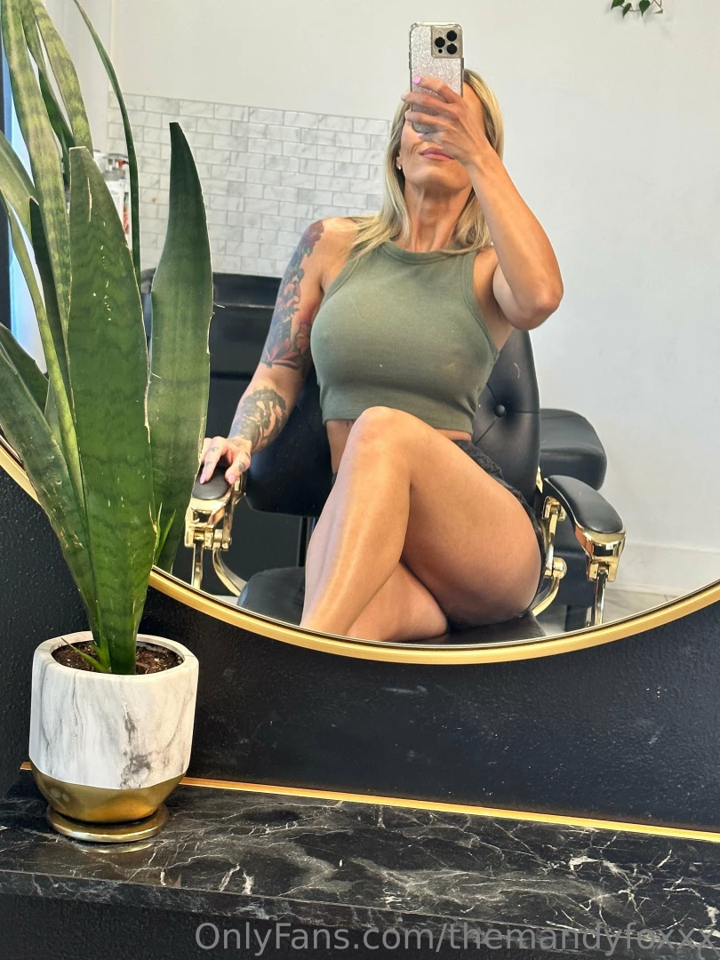 themandyfoxxx - Just waiting on my clients 