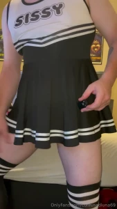 confusedluna69 - I need some more knee highs maybe i need to get fucked in them 