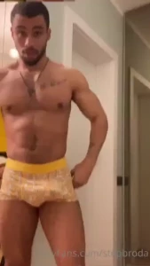 Happy weekend awesome day to start the morning with sum streep tease