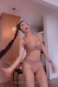 Dancing yasmimdornelle