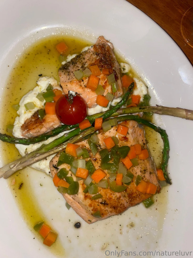 Pov we re on a date the food was mid 