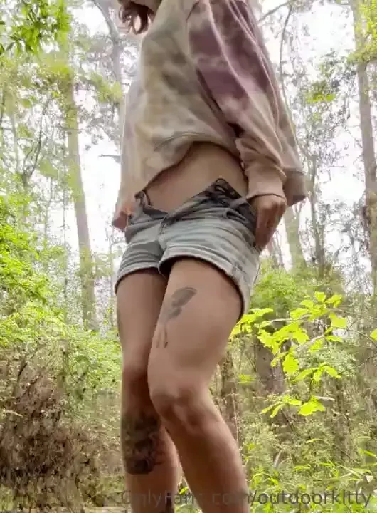 I just wanna shake my booty everywhere 