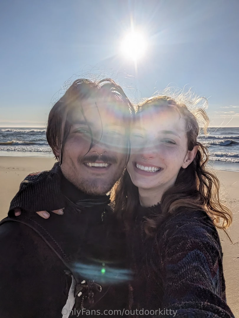 Guess who just became a fiancee i m so flipping happy part 1 