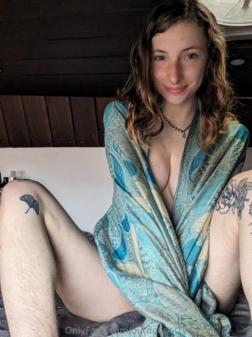 Gawd mushrooms makes me feel so beautiful n horny part 1 