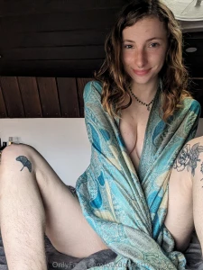 Gawd mushrooms makes me feel so beautiful n horny part 1