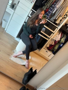 Once again a picture in front of the mirror amazingfeet baresoles