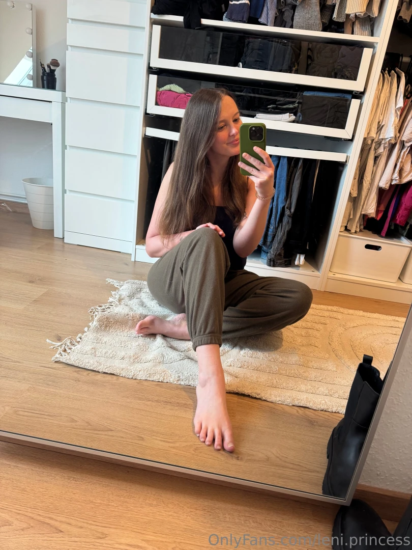 Another picture today hope you are well amazingfeet baresoles part 1 