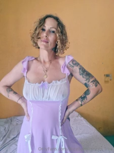 If you like all natural milfs with a cheeky sense of humor then you