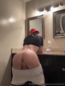 Daddy please fill my hungry hole feeling extra slutty today