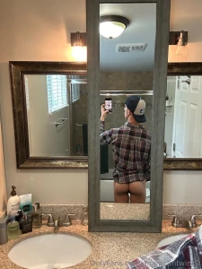 Feelin a lil country today how are you feeling horny