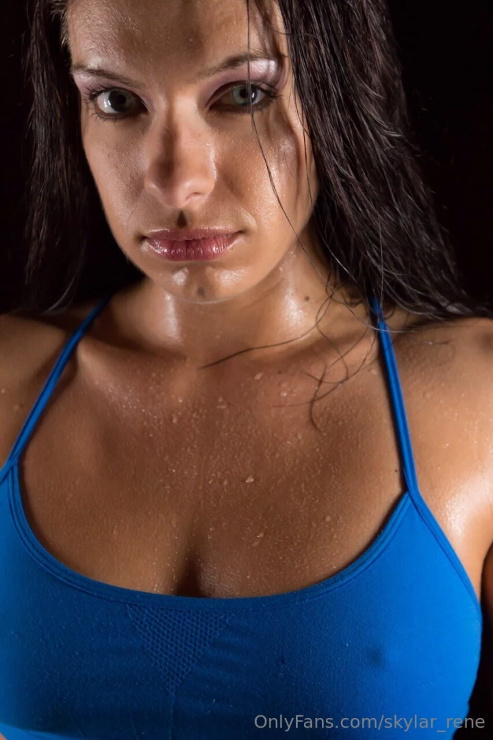 Do you like seeing me dripping in sweat 