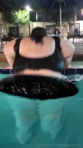 Just a lil bit of fun at the pool part 1