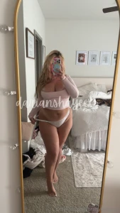 Shaybabyyxo shaybabyyxo - 13 a month unlocks 200 videos 140 pictures