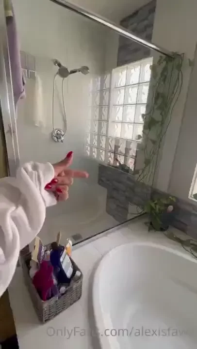 First bubble bath in new joint video amp pics to follow want to help 