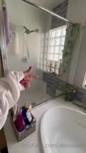 First bubble bath in new joint video amp pics to follow want to help