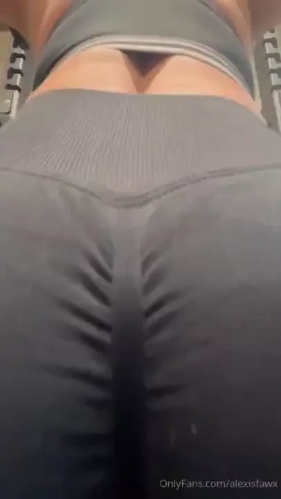 2 hr live show this friday 7pm pst 10pm est so cum cook and have fun 