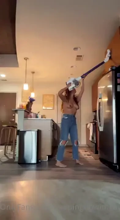 I love a woman who cooks and cleans me asf 