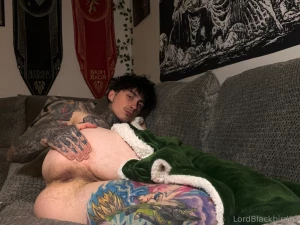 Looks like my blanket exposed me