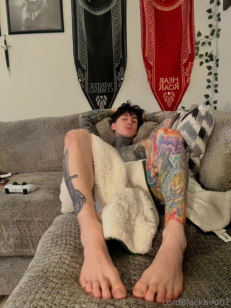 Trying to sleep and i catch you looking at my feet 