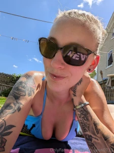 What a nice day to lay out wanna see a booty shot tip me 5 it might be