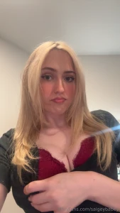 Need a lap to sit in rn may i 3 i love you guyssss