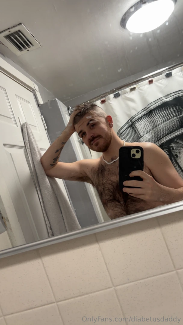 Can get some help washing my back i can t reach 