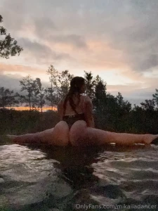 Splitting my time between sunset views and poolside vibes
