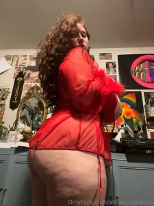 Santa baby are you cumming fast down my chimney